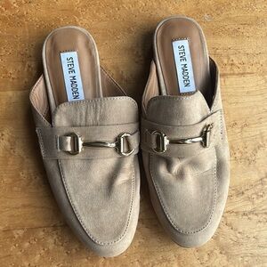 Steve Madden Mules size 5.5 beige with a gold buckle